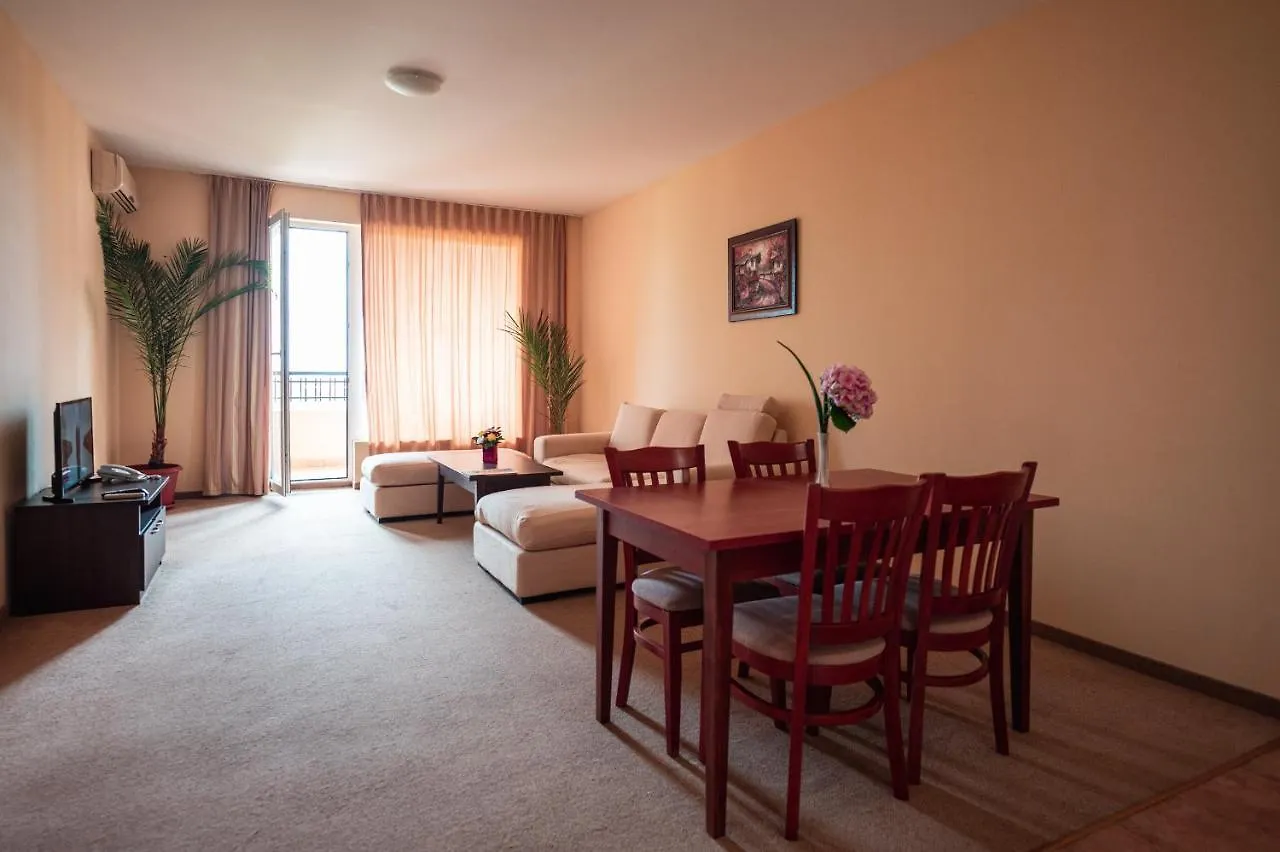 Hotel Paradise Green Park Golden Sands 3*,