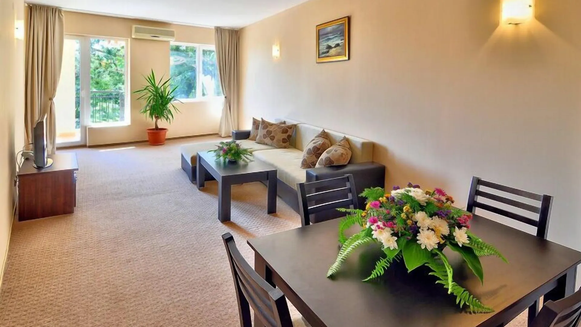 Aparthotel Hotel Paradise Green Park Golden Sands