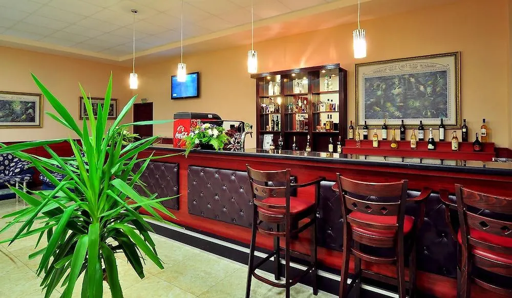 Hotel Paradise Green Park Golden Sands Aparthotel
