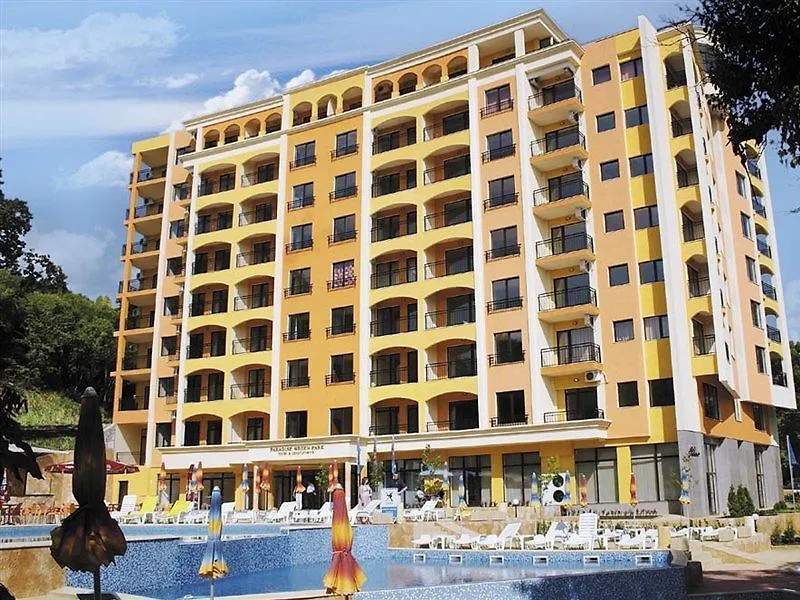 Hotel Paradise Green Park Golden Sands 3*,